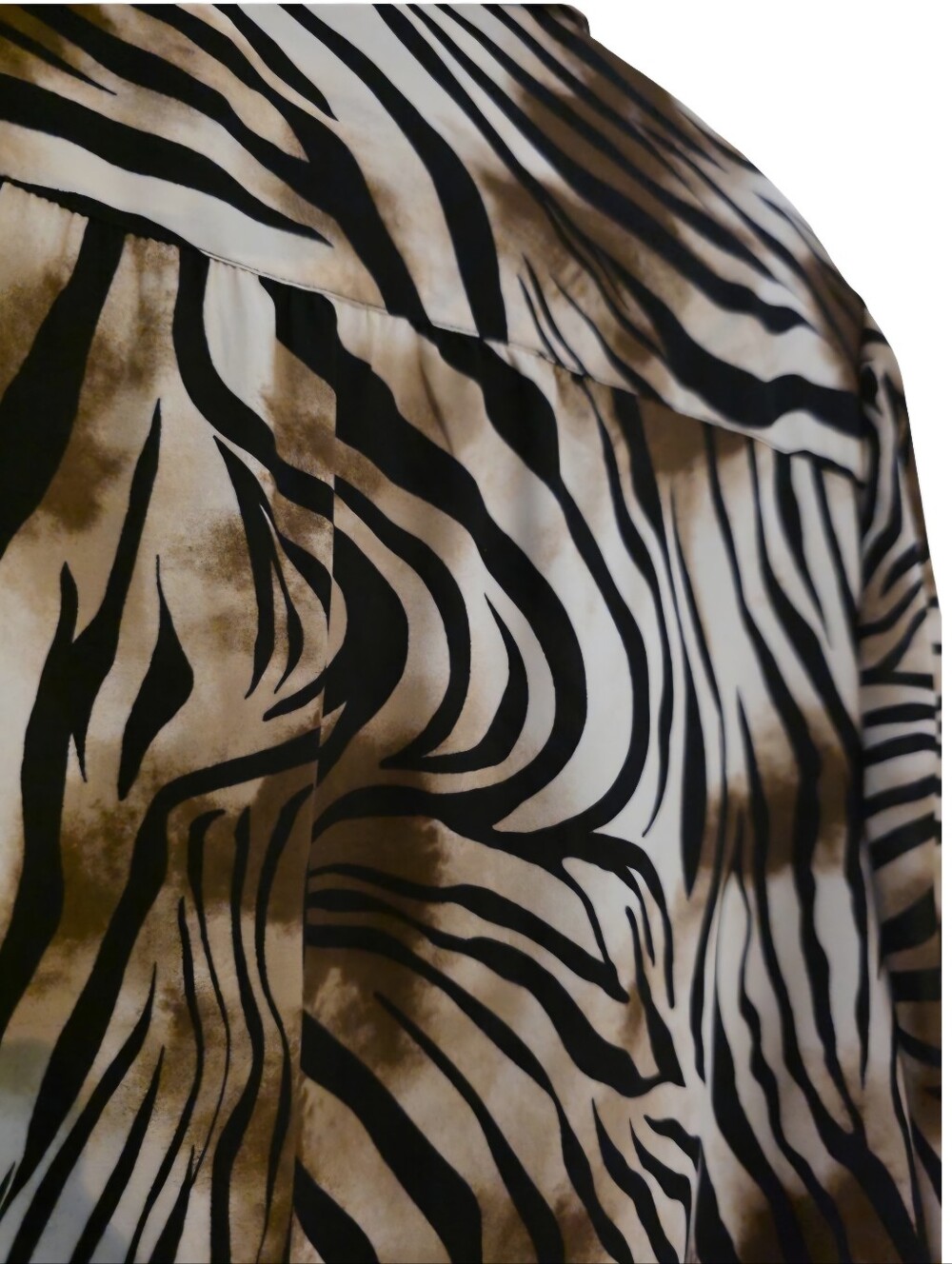 Chico's Black and Cream Zebra-Print Tie-Front Button-Down Shirt Size 3 - Picture 5 of 8